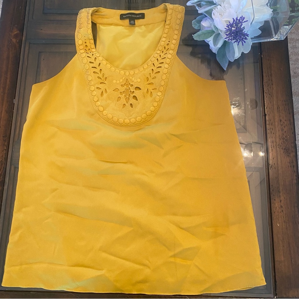 Banana Republic Satin Embroidered Blouse Mustard Size XS - Picture 1 of 7